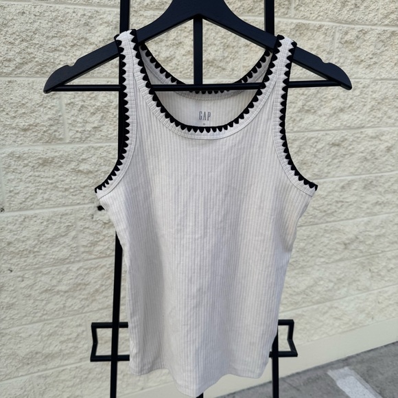 GAP Factory Tops - Gap Ribbed Scoopneck Tank Top Size XS